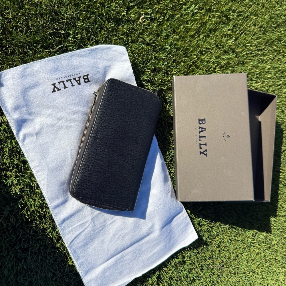 Bally Black Leather Zip Wallet
